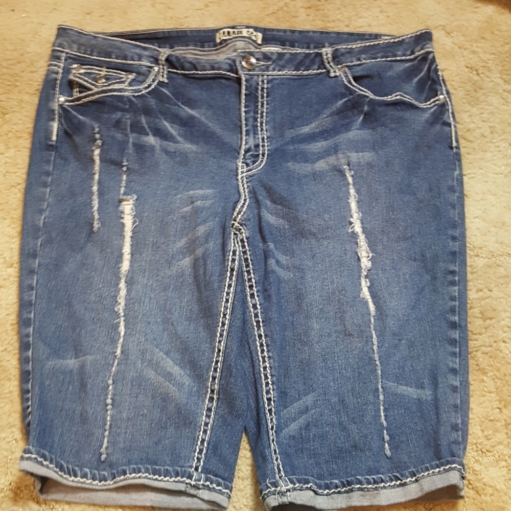 Zanadi Capri Jeans